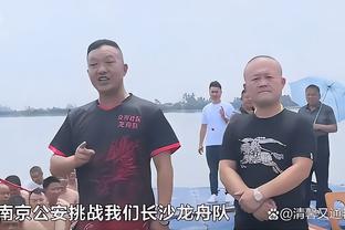 科尔：库里天生安静但非常好胜 通过发声领导球队不是他的工作